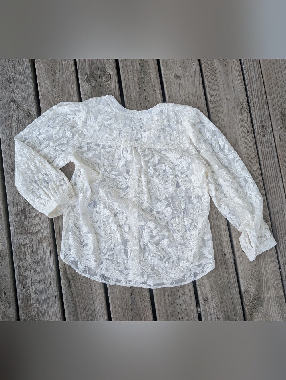 Chicos Sz1 White Burnout Floral Blouse